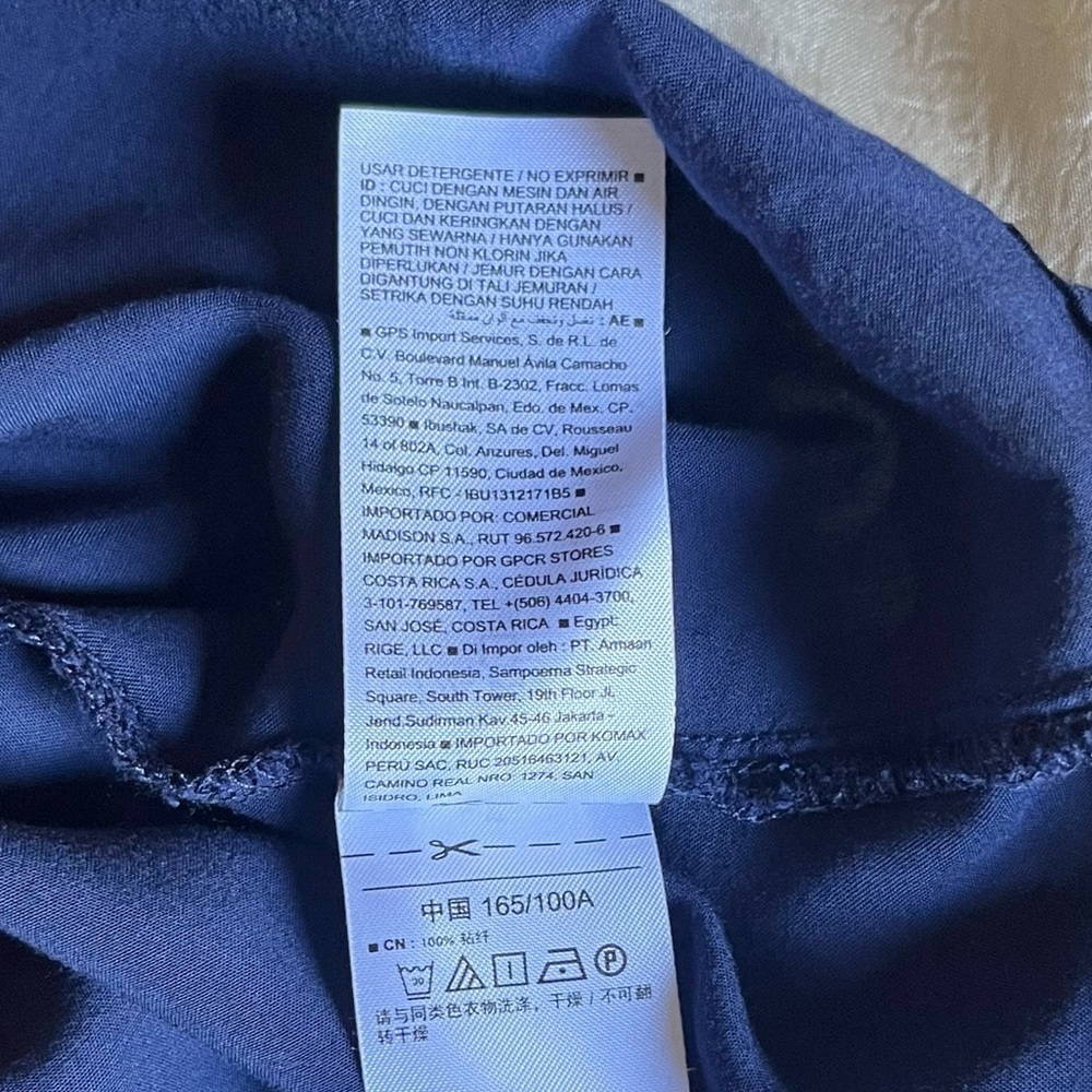 Old Navy Deep Blue Garment - Picture 8 of 8
